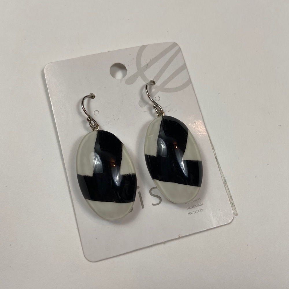 Zsiska Graffiti Design, Black and White, One Bead Acrylic Oval Earrings